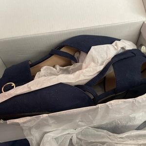 Navy blue dress heels